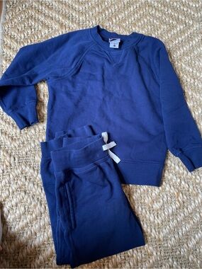 Hanna Andersson sweatsuit top and sweatpants navy blue  size 4
